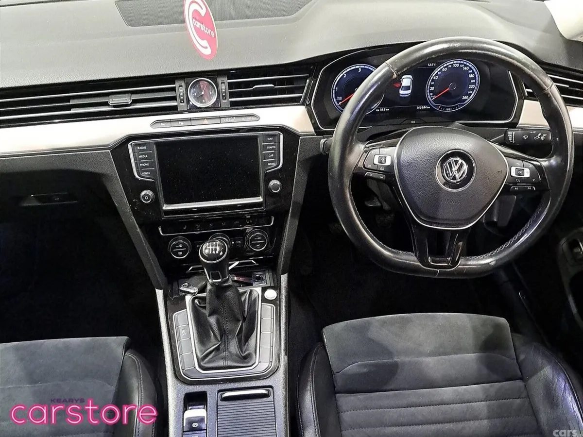 Volkswagen Passat Saloon, Diesel, 2016, Black