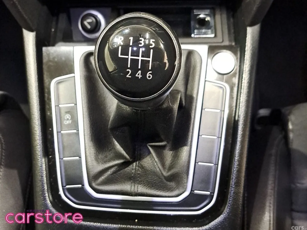 Volkswagen Passat Saloon, Diesel, 2016, Black