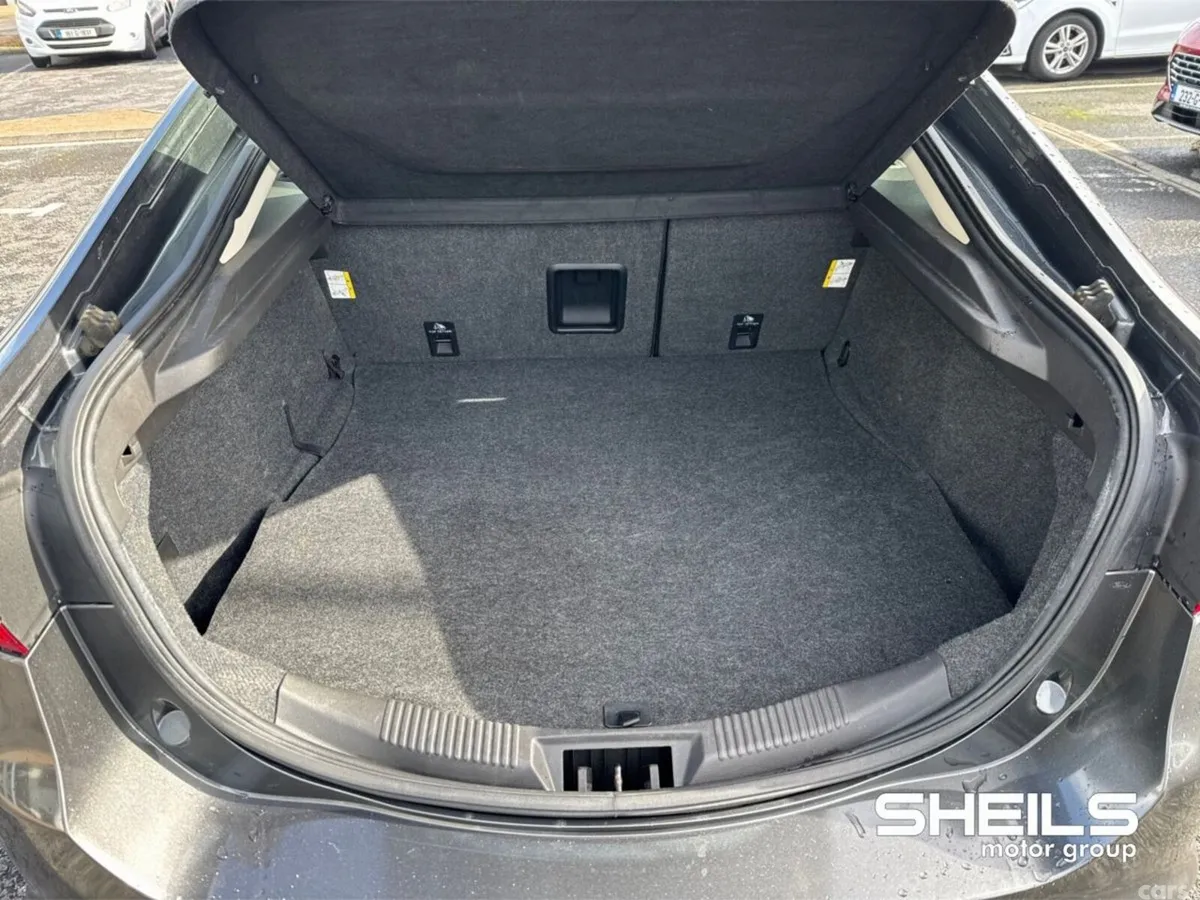 Ford Mondeo Hatchback, Diesel, 2018, Grey