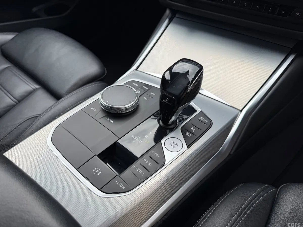 BMW 3-Series Saloon, Petrol Plug-in Hybrid, 2021, Blue