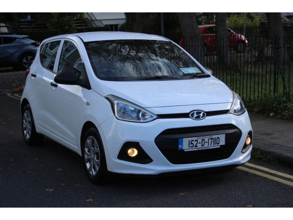 Hyundai i10 Hatchback, Petrol, 2015, White