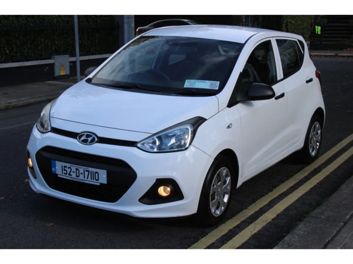 Hyundai i10 Hatchback, Petrol, 2015, White