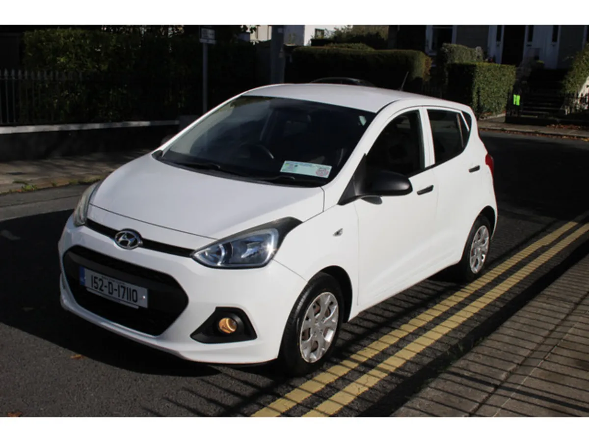 Hyundai i10 Hatchback, Petrol, 2015, White