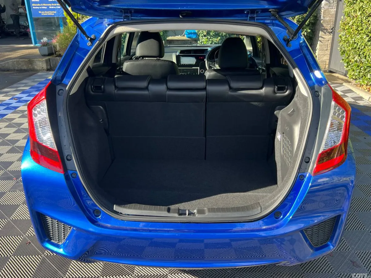 Honda Fit Hatchback, Petrol Hybrid, 2017, Blue