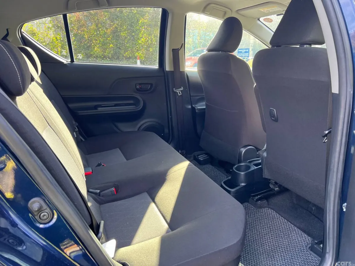 Toyota Aqua Hatchback, Petrol Hybrid, 2020, Blue