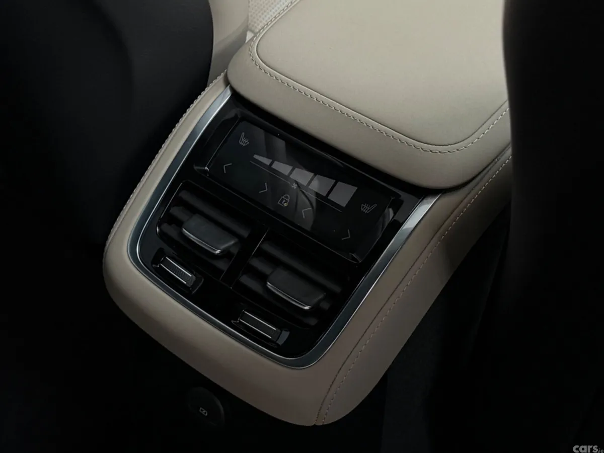 Volvo XC90 SUV, Petrol Plug-in Hybrid, 2025, Blue