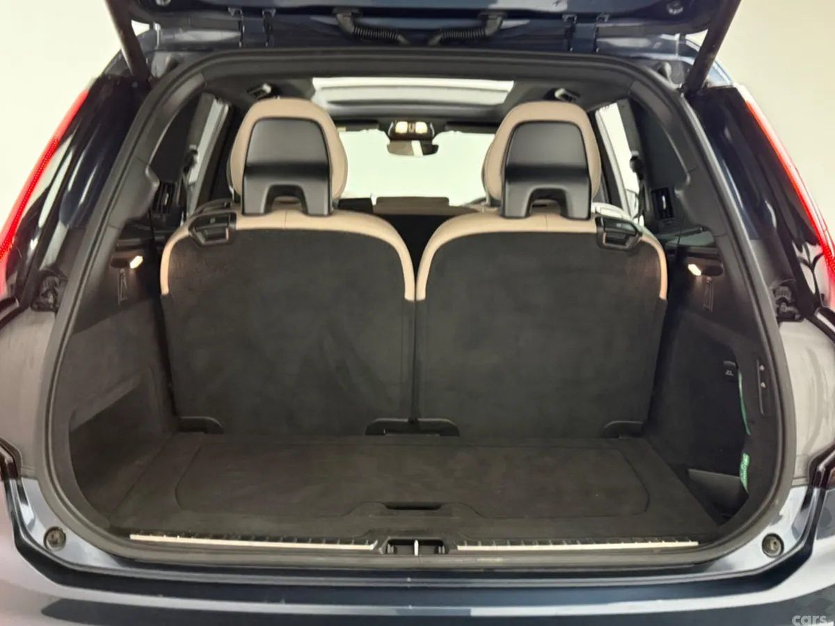 Volvo XC90 SUV, Petrol Plug-in Hybrid, 2025, Blue