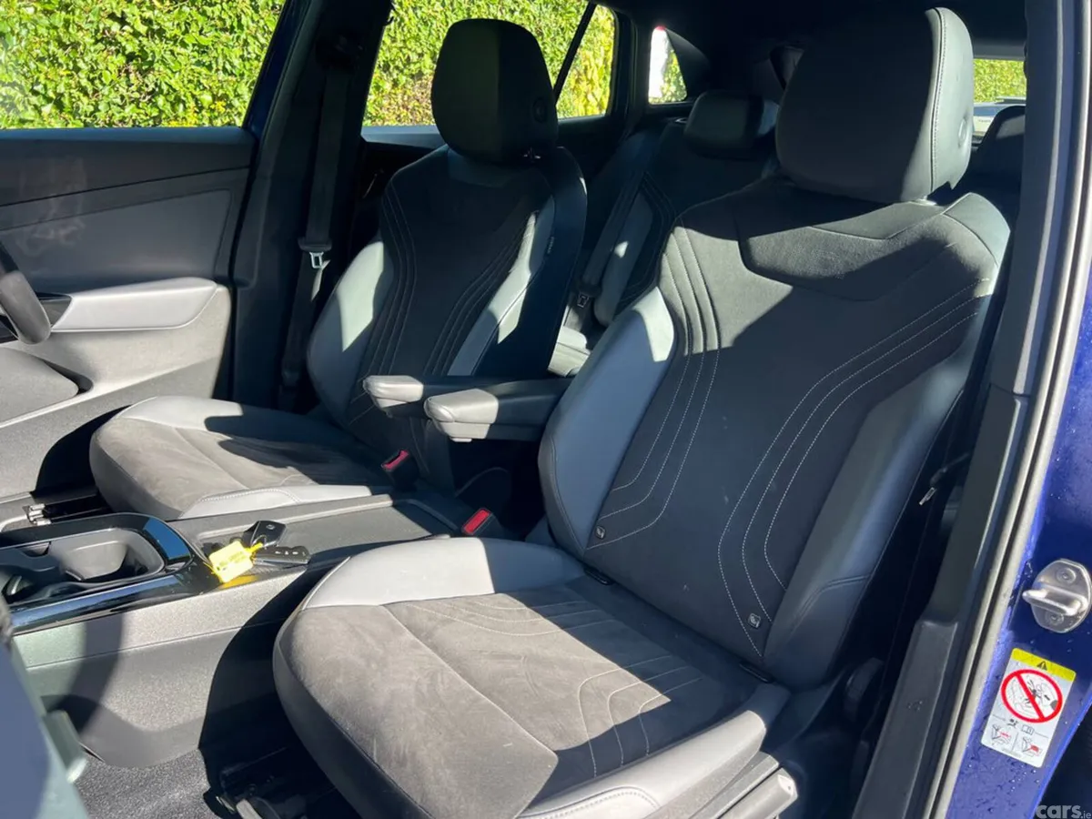 Volkswagen ID.4 SUV, Electric, 2023, Blue