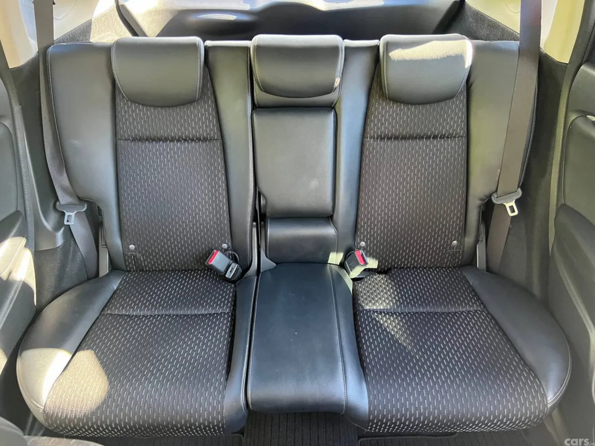 Honda Fit Hatchback, Petrol Hybrid, 2017, Blue