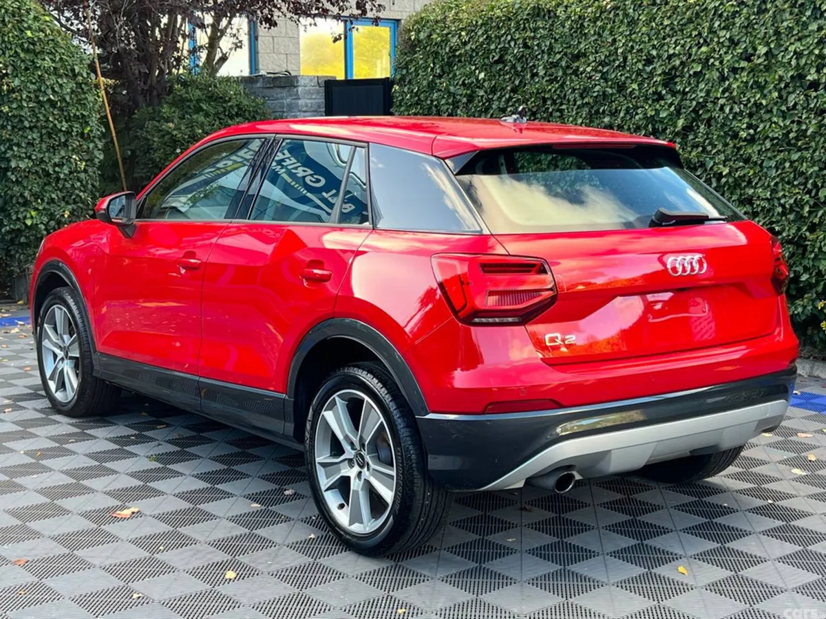 Audi Q2 SUV, Petrol, 2020, Red