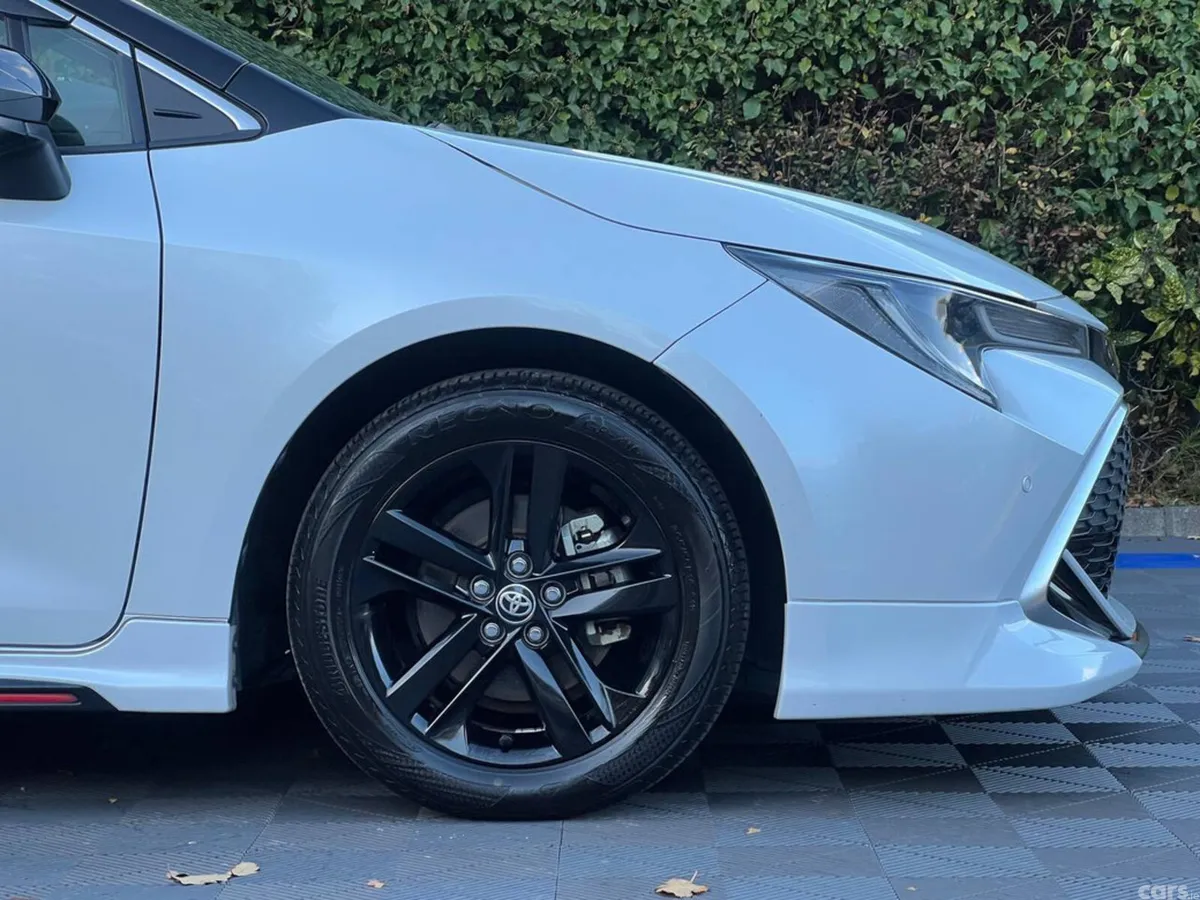 Toyota Corolla Hatchback, Petrol Hybrid, 2020, White