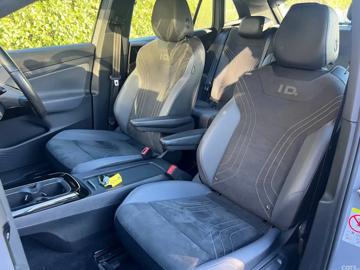 Volkswagen ID.4 Estate, Electric, 2023, Grey