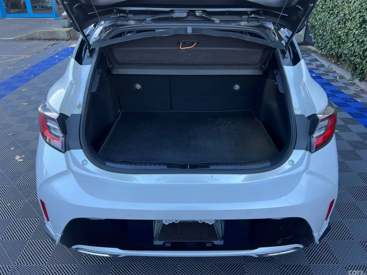 Toyota Corolla Hatchback, Petrol Hybrid, 2020, White