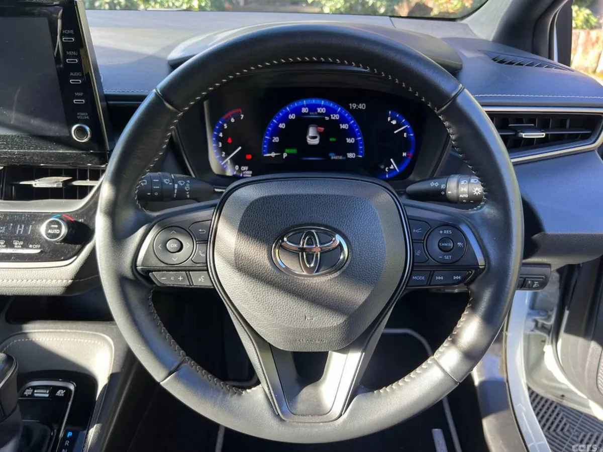 Toyota Corolla Estate, Petrol Hybrid, 2021, White