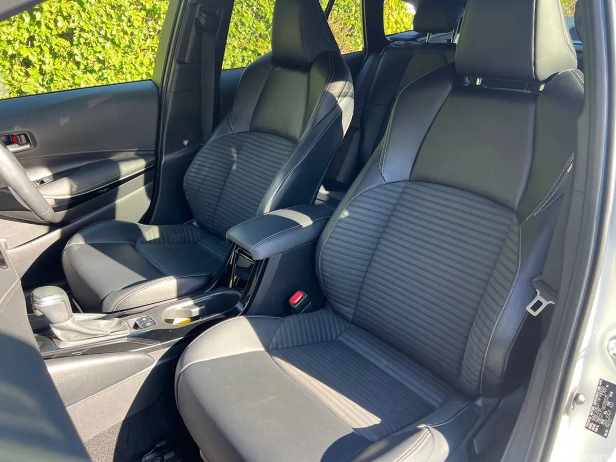 Toyota Corolla Estate, Petrol Hybrid, 2021, White