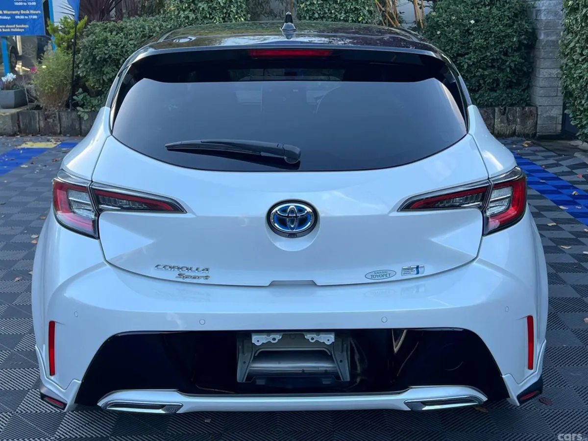 Toyota Corolla Hatchback, Petrol Hybrid, 2020, White