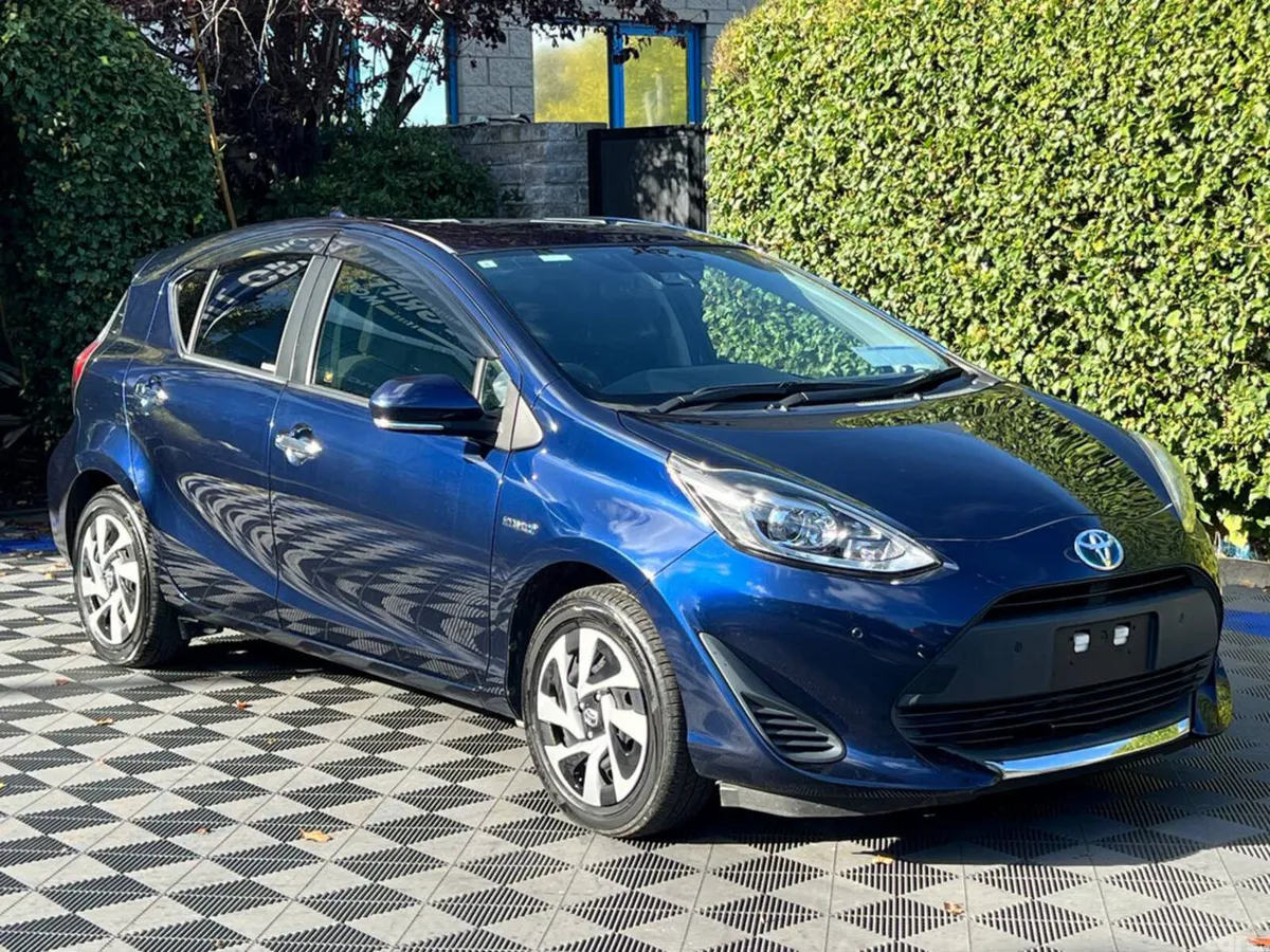 Toyota Aqua Hatchback, Petrol Hybrid, 2019, Blue