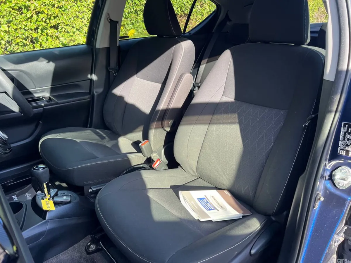 Toyota Aqua Hatchback, Petrol Hybrid, 2019, Blue