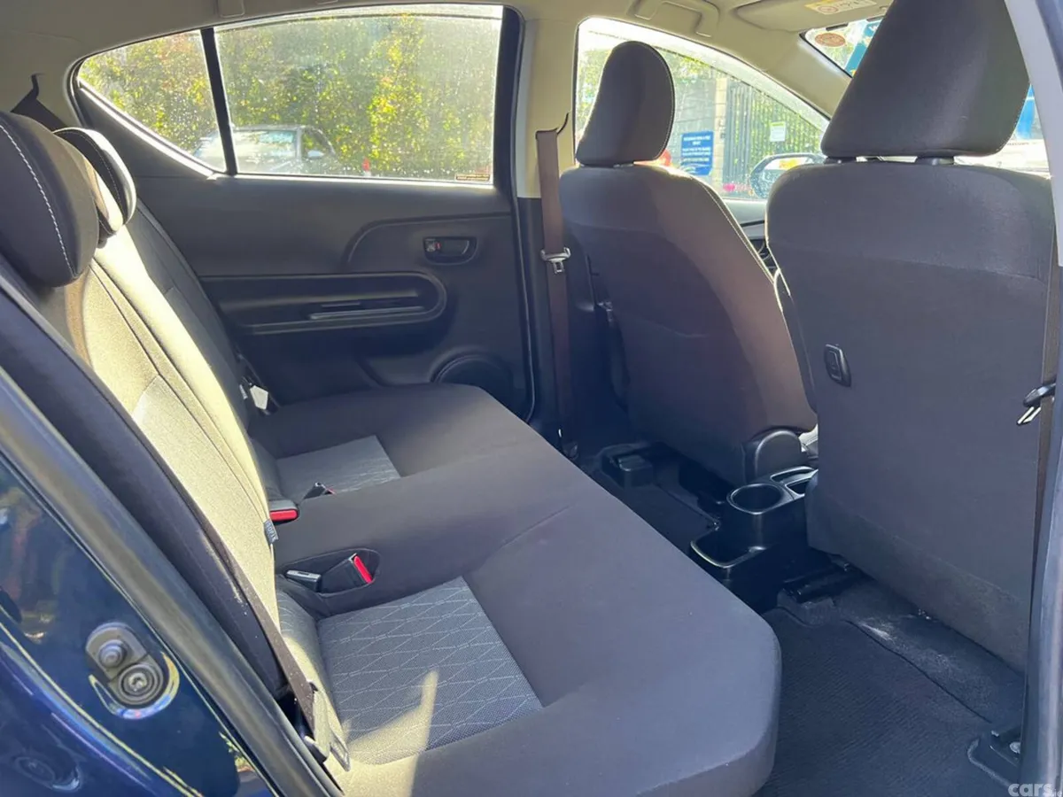 Toyota Aqua Hatchback, Petrol Hybrid, 2019, Blue