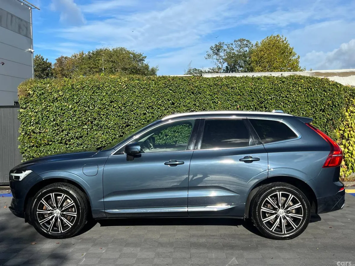 Volvo XC60 Estate, Petrol Plug-in Hybrid, 2020, Blue