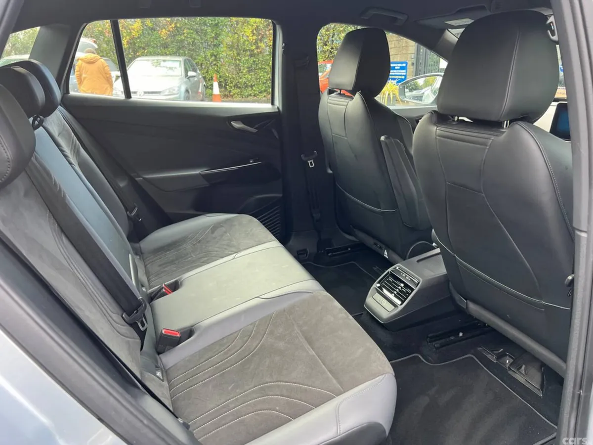 Volkswagen ID.4 Estate, Electric, 2023, Grey