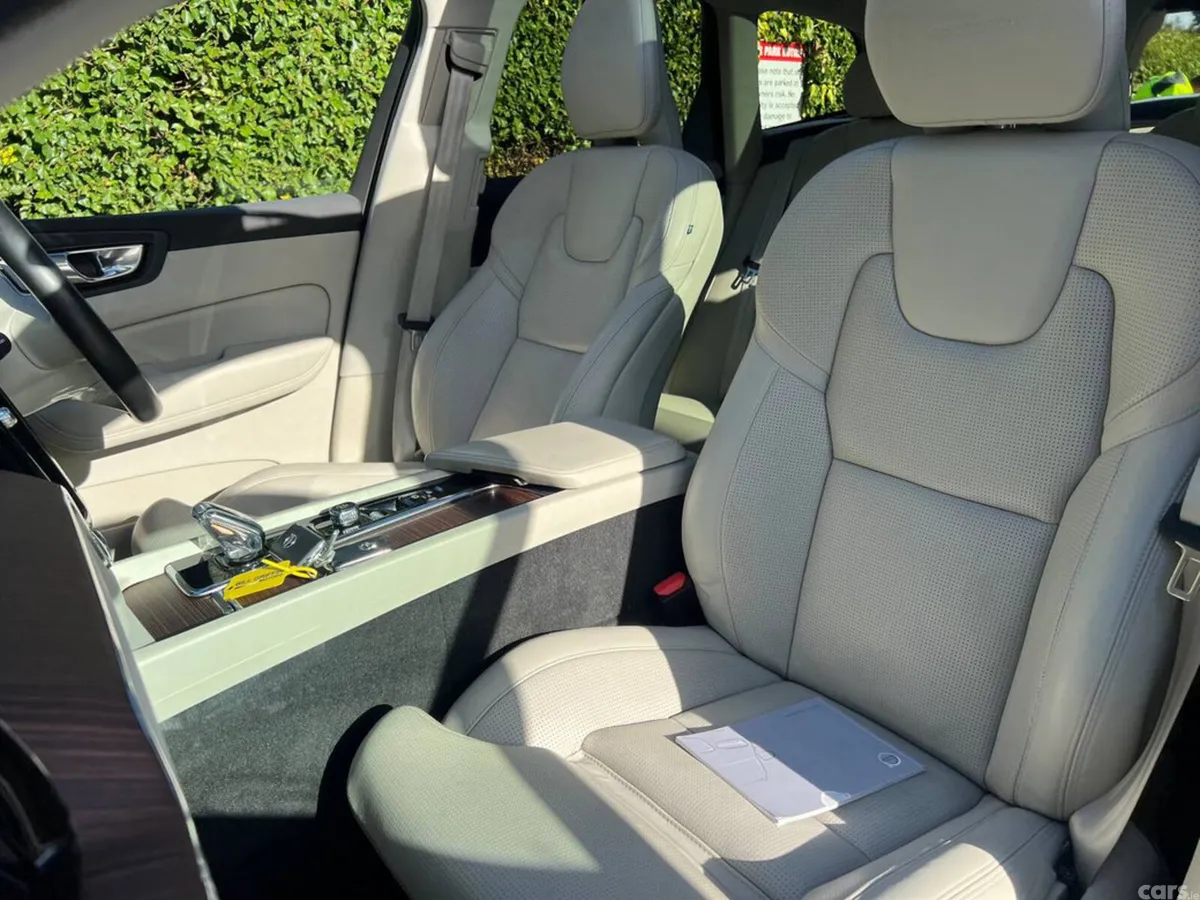 Volvo XC60 Estate, Petrol Plug-in Hybrid, 2020, Blue