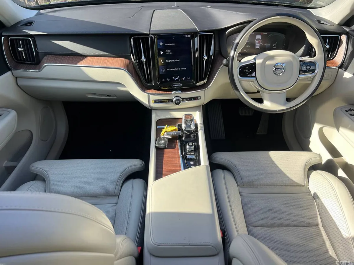 Volvo XC60 Estate, Petrol Plug-in Hybrid, 2020, Blue