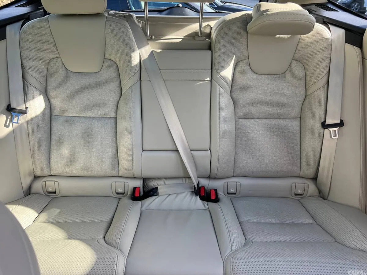 Volvo XC60 Estate, Petrol Plug-in Hybrid, 2020, Blue