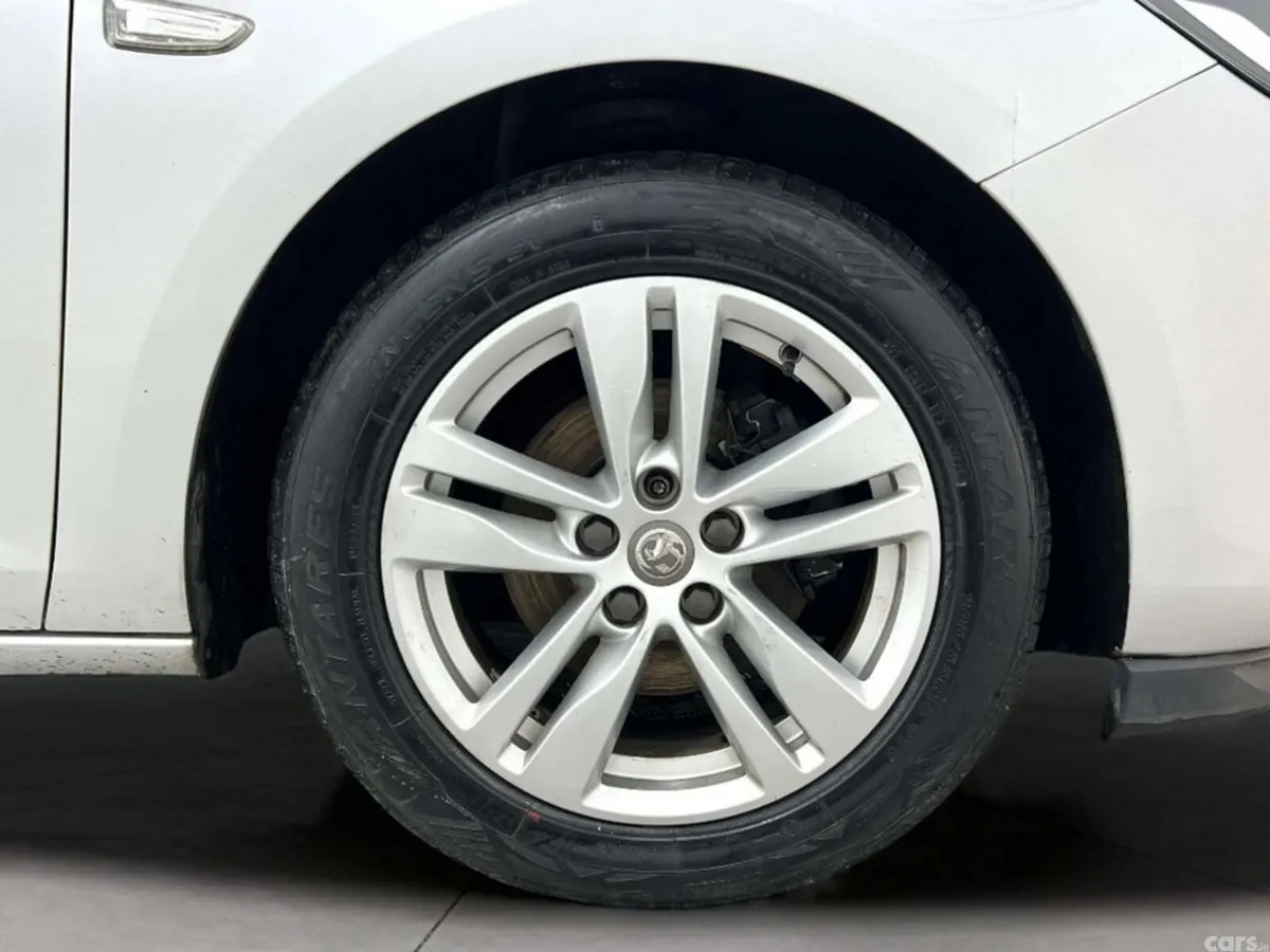 Vauxhall Astra Hatchback, Diesel, 2017, Silver