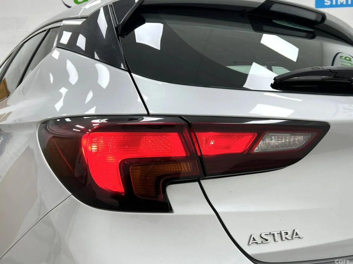 Vauxhall Astra Hatchback, Diesel, 2017, Silver