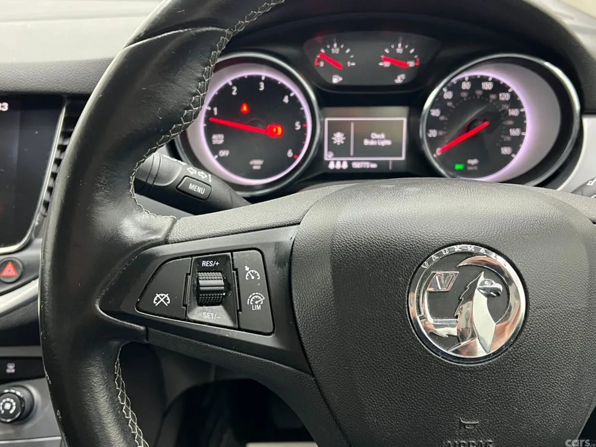 Vauxhall Astra Hatchback, Diesel, 2017, Silver