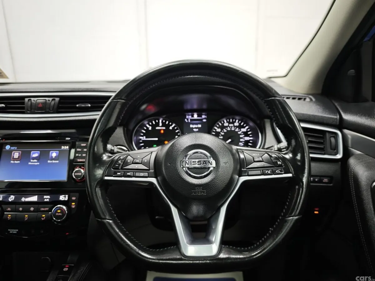 Nissan Qashqai Hatchback, Diesel, 2018, Blue