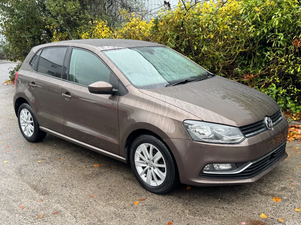 Volkswagen Polo Hatchback, Petrol, 2014, Brown