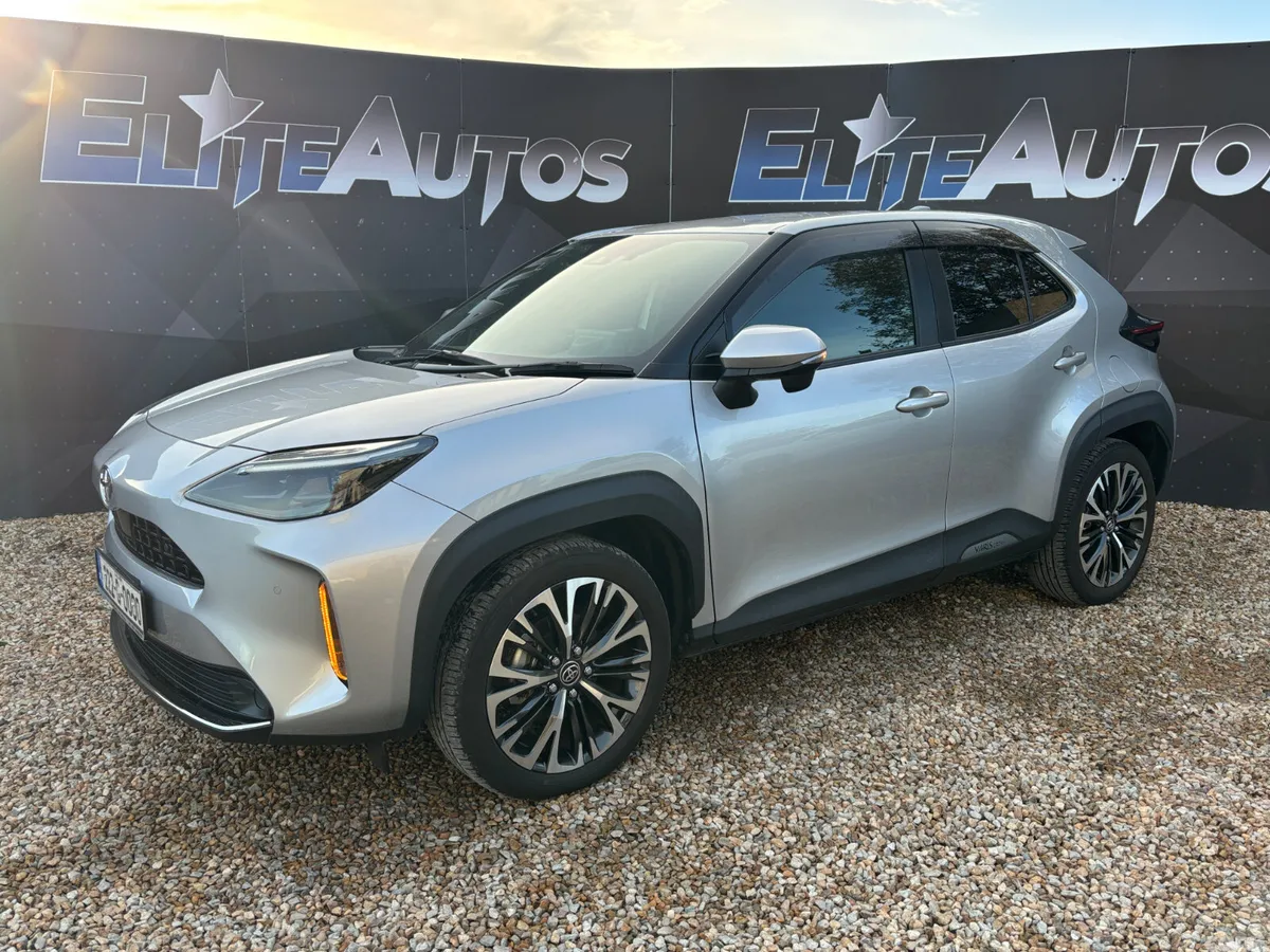 Toyota Yaris Cross Estate, Petrol Hybrid, 2022, Silver