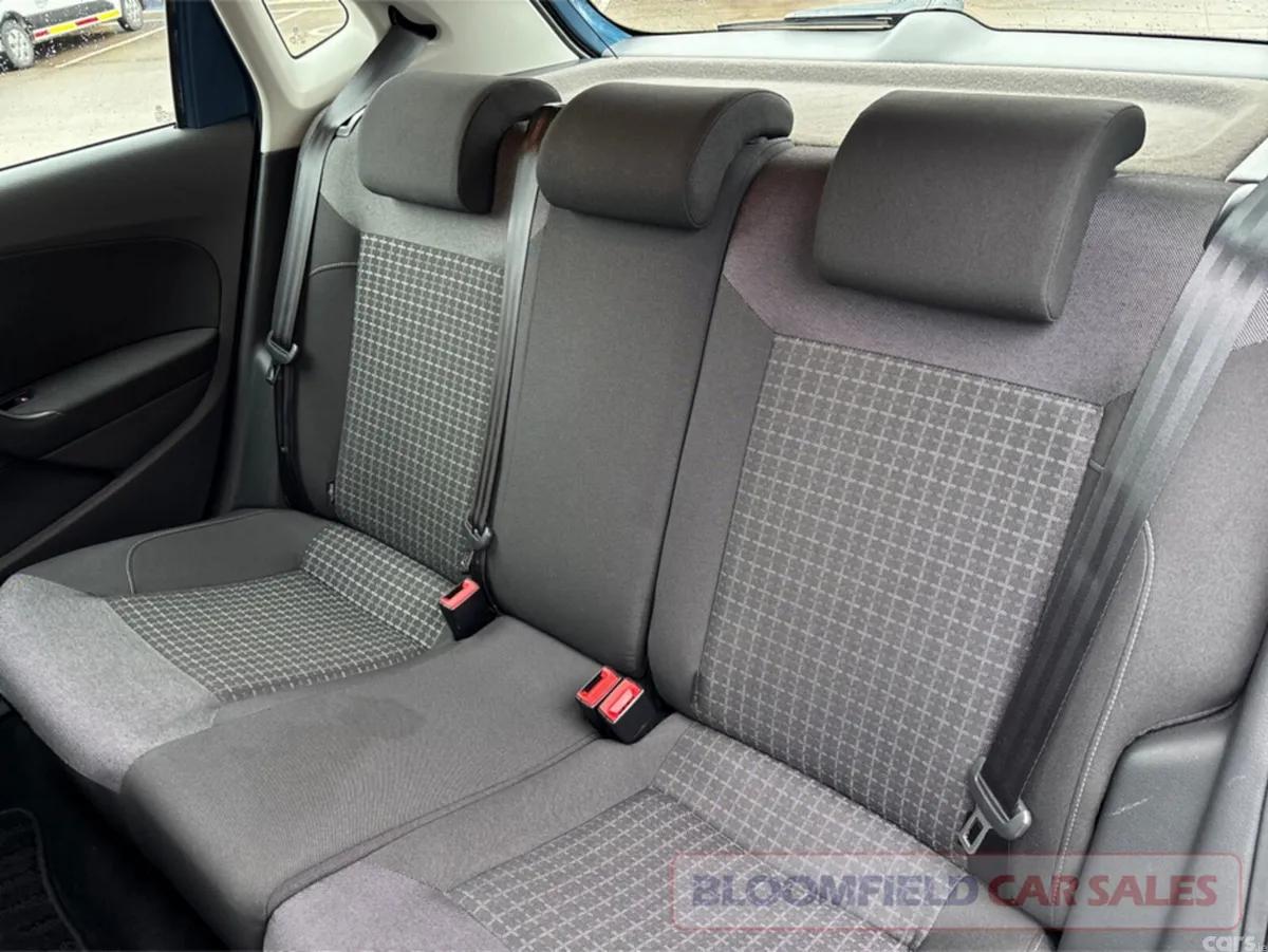 Volkswagen Polo Hatchback, Petrol, 2017, Blue
