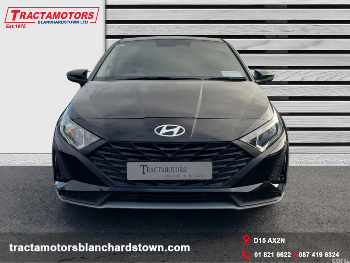 Hyundai i20 Hatchback, Petrol, 2024, Black