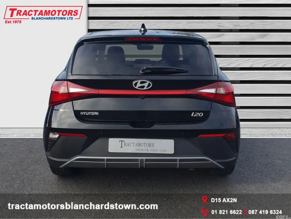 Hyundai i20 Hatchback, Petrol, 2024, Black