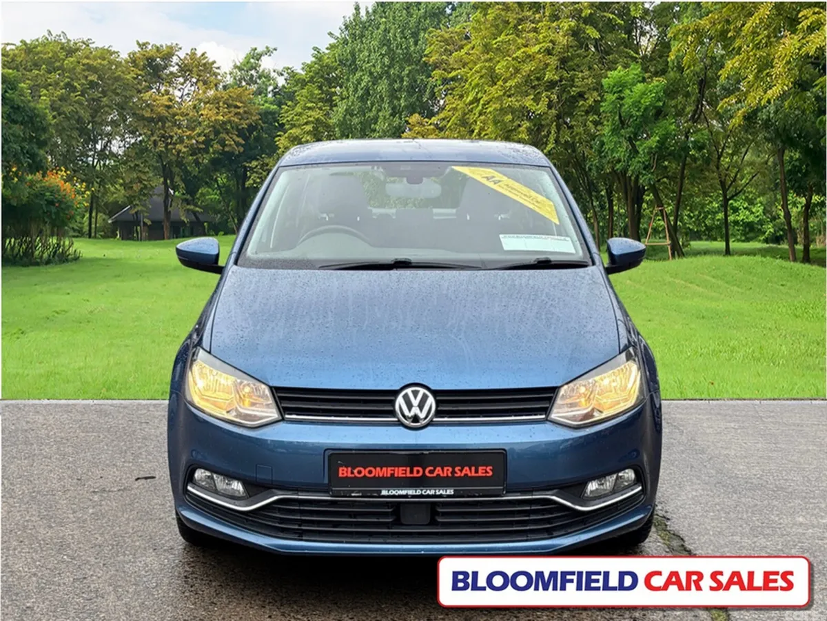 Volkswagen Polo Hatchback, Petrol, 2017, Blue
