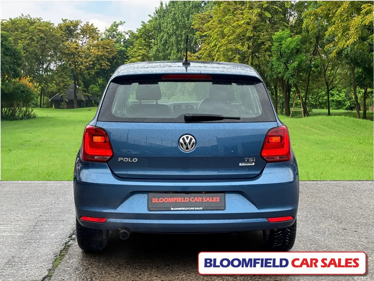 Volkswagen Polo Hatchback, Petrol, 2017, Blue
