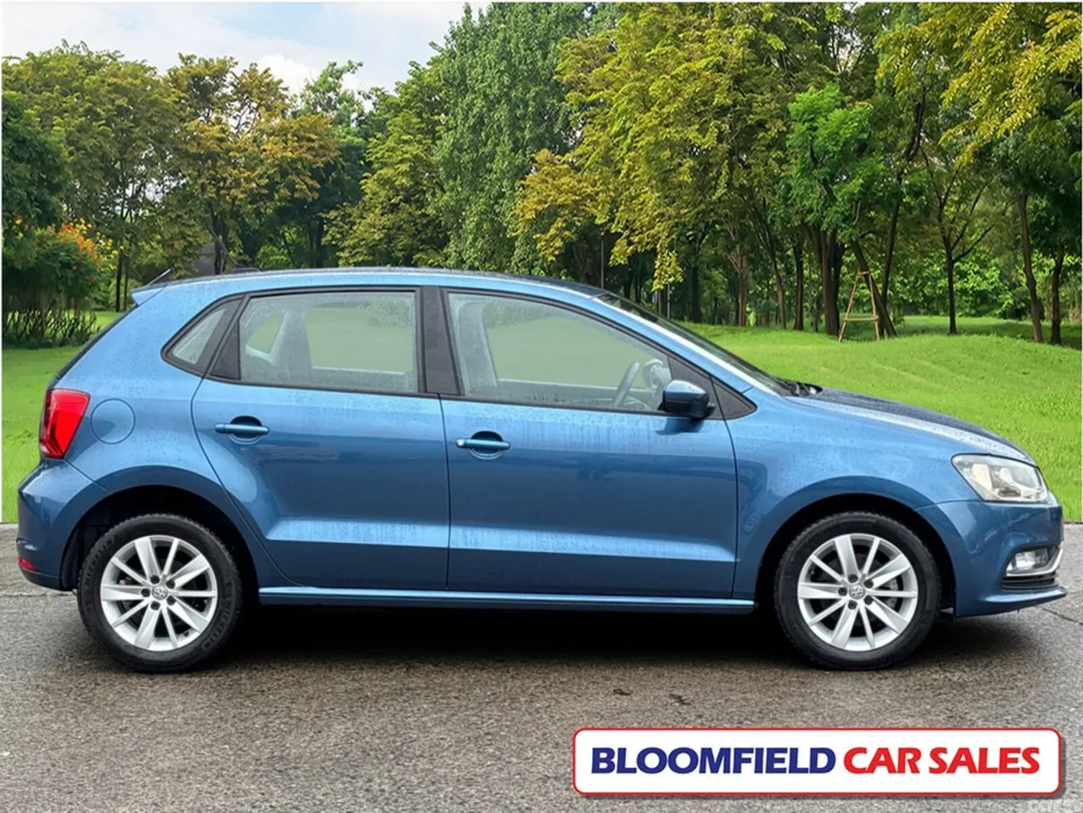 Volkswagen Polo Hatchback, Petrol, 2017, Blue