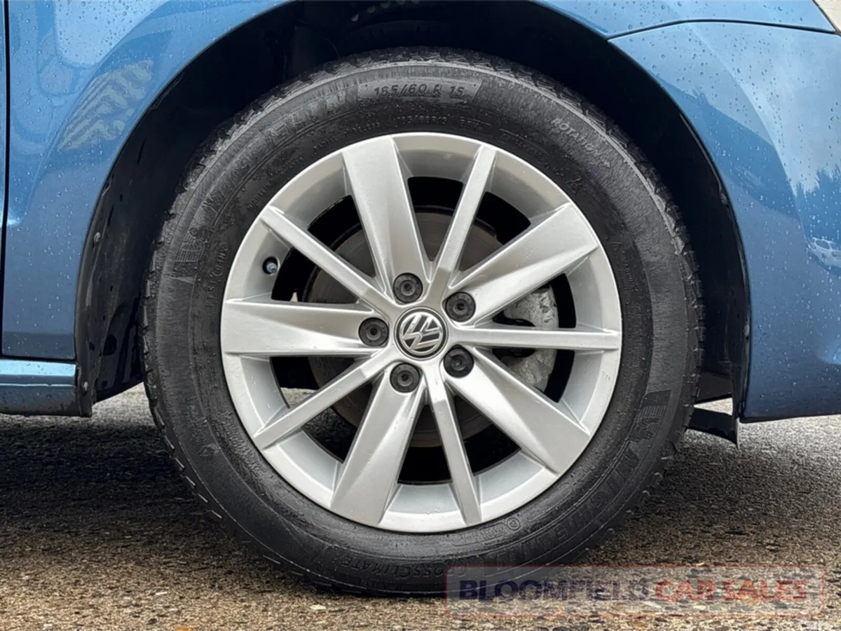 Volkswagen Polo Hatchback, Petrol, 2017, Blue