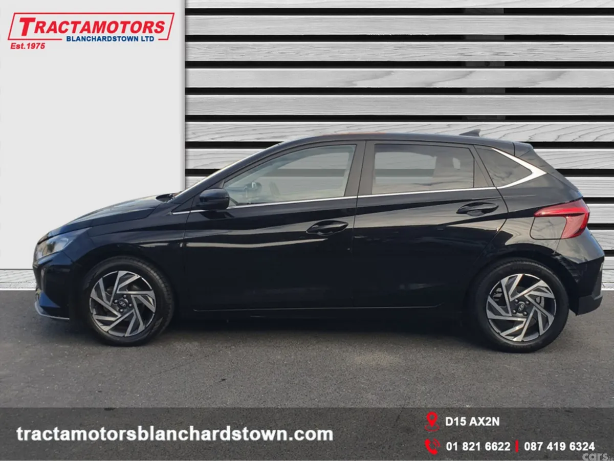 Hyundai i20 Hatchback, Petrol, 2024, Black