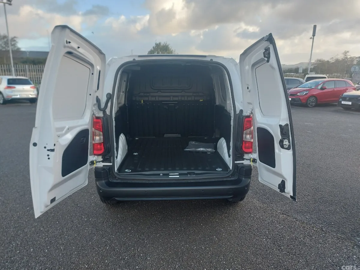 Citroen Berlingo Van, Diesel, 2026, White