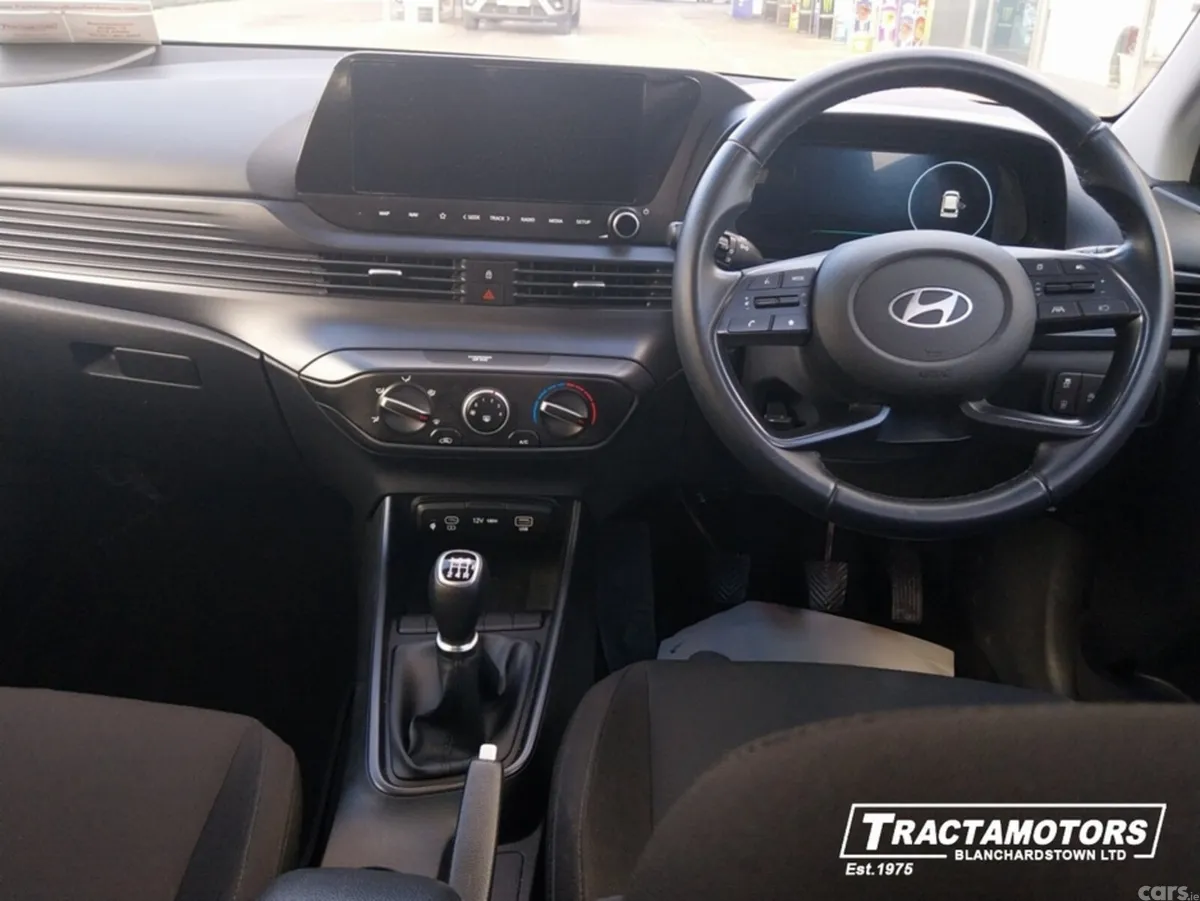 Hyundai i20 Hatchback, Petrol, 2024, Black
