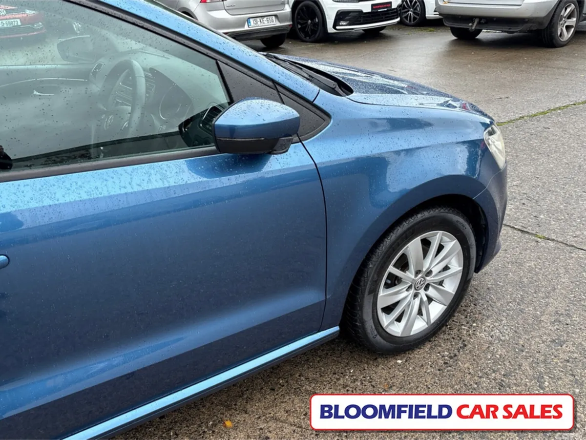 Volkswagen Polo Hatchback, Petrol, 2017, Blue