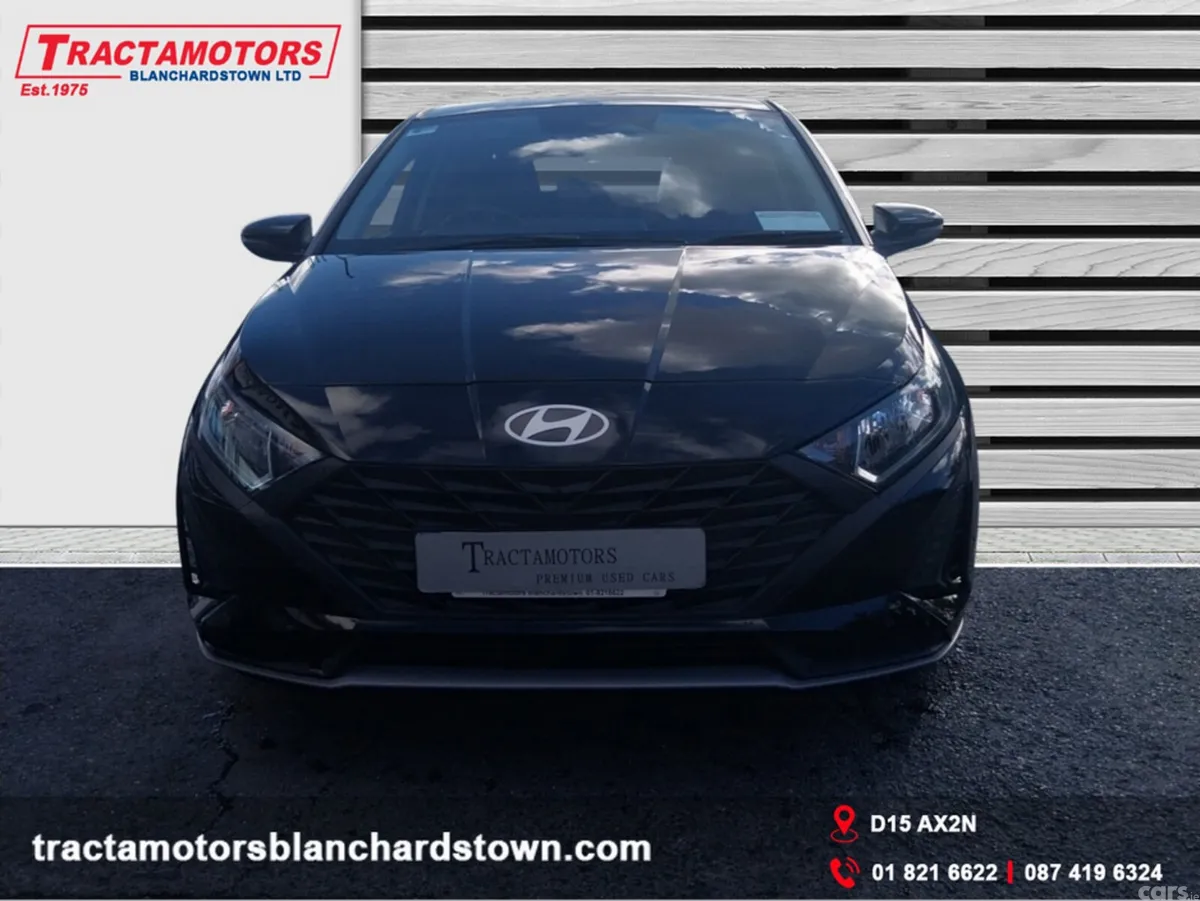Hyundai i20 Hatchback, Petrol, 2024, Black