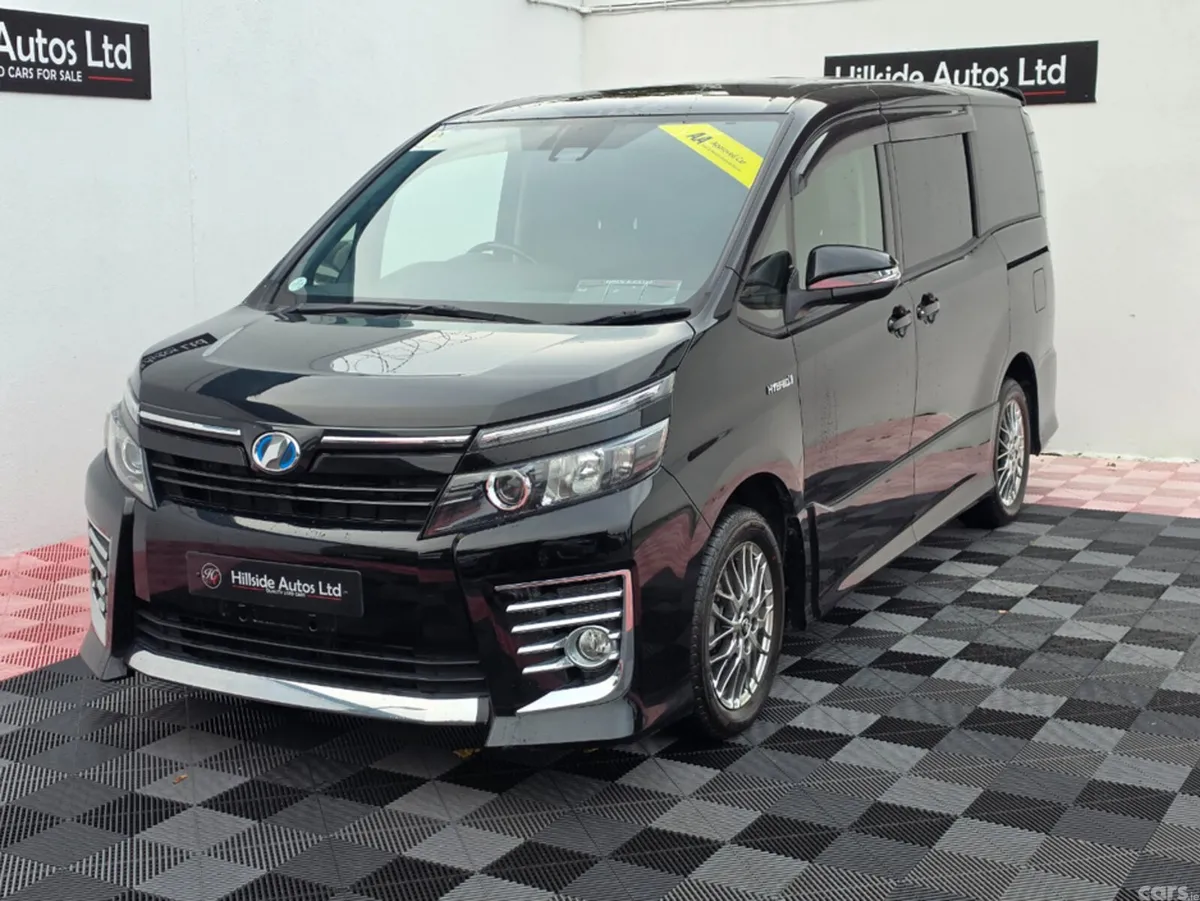 Toyota Voxy MPV, Petrol Hybrid, 2016, Black