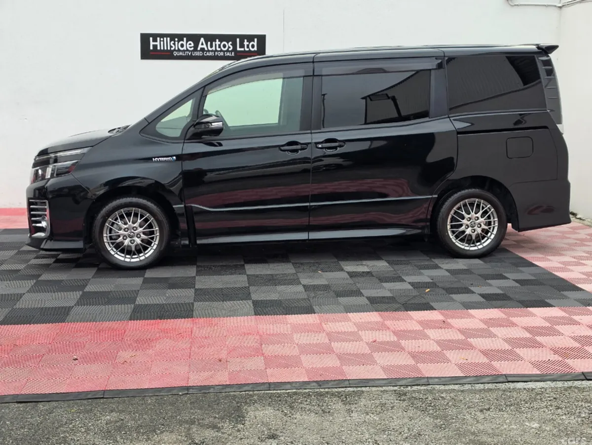 Toyota Voxy MPV, Petrol Hybrid, 2016, Black