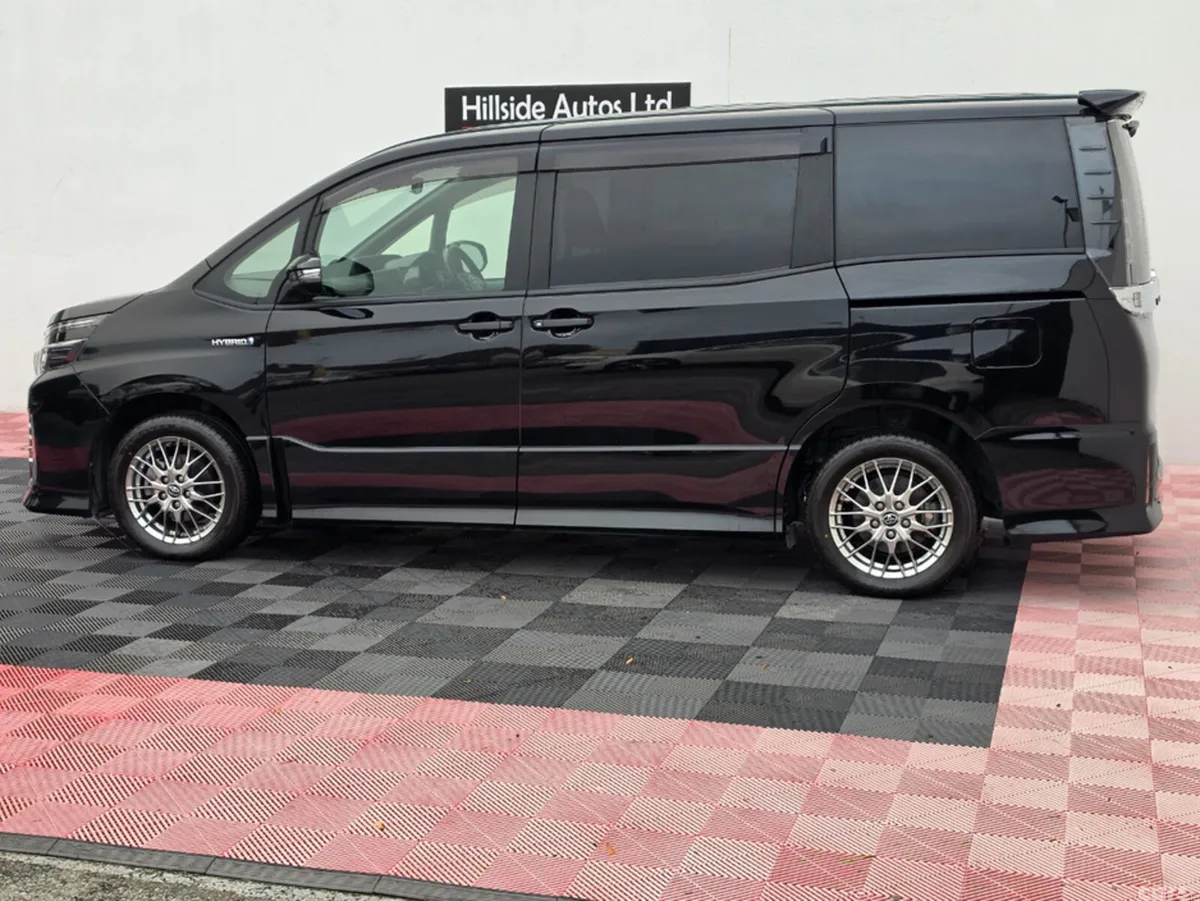 Toyota Voxy MPV, Petrol Hybrid, 2016, Black