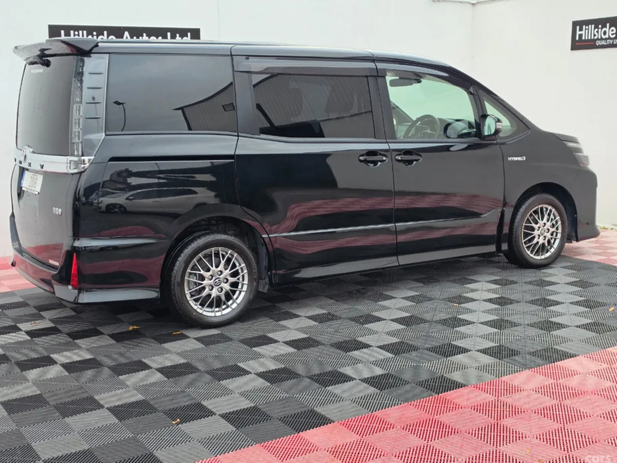Toyota Voxy MPV, Petrol Hybrid, 2016, Black